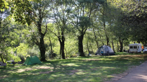 Shared pitch for hikers